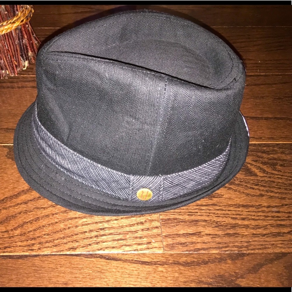 Levi’s black  fedora hat.